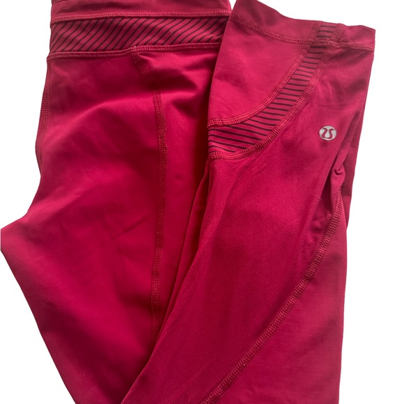 Lulu lemon leggings 12” X 22” size XS red and blue - Picture 4 of 16